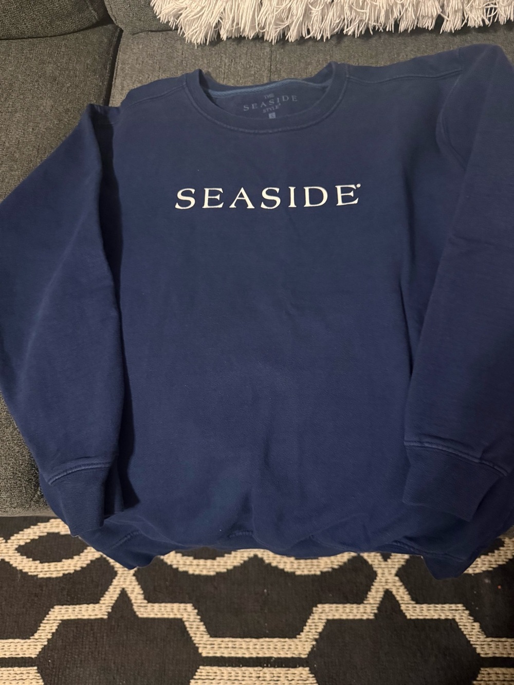 The Seaside Style Crewneck Sweatshirt Size Small New Town Old Ways Navy Blue